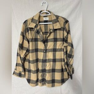 American Eagle Outfitters Black and Tan Plaid Button Down Flannel Boyfriend fit